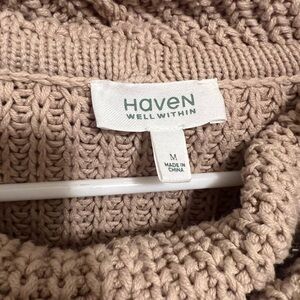 Women's Beige Sweater haven well within size medium